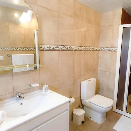 Mountain And Sea View At Costa House - Calheta Madeira Holiday home *